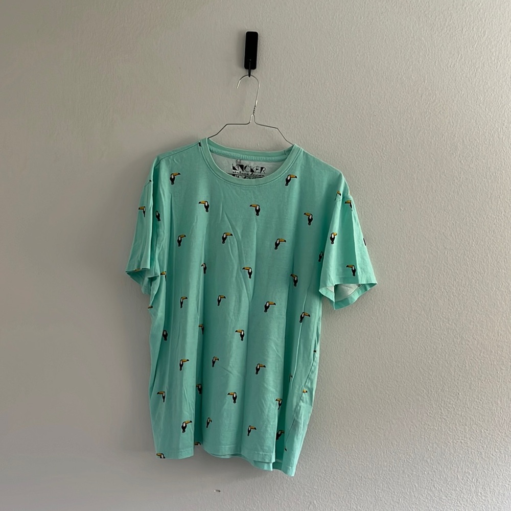Knicker‎ Bocker Vintage Design • Bright Toucan Tee